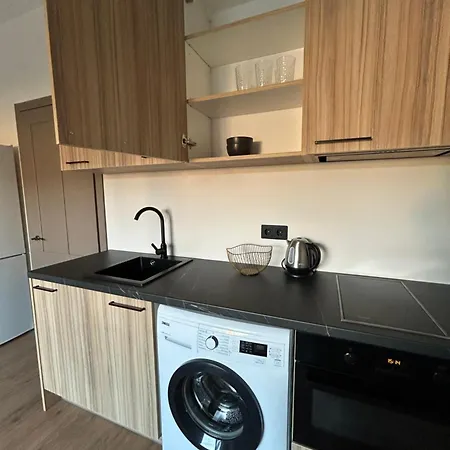 New Apartment, Great Location *